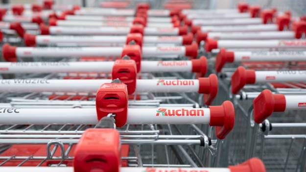 Przyniósł 611 butelek do Auchan. Zgarnął..