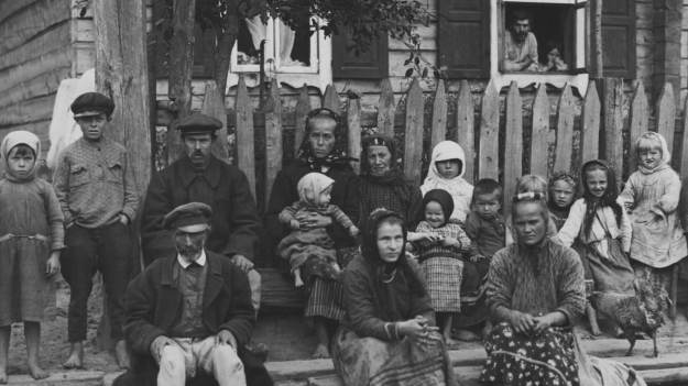 Klątwa zrośniętych owoców. W co wierzyły nasze..