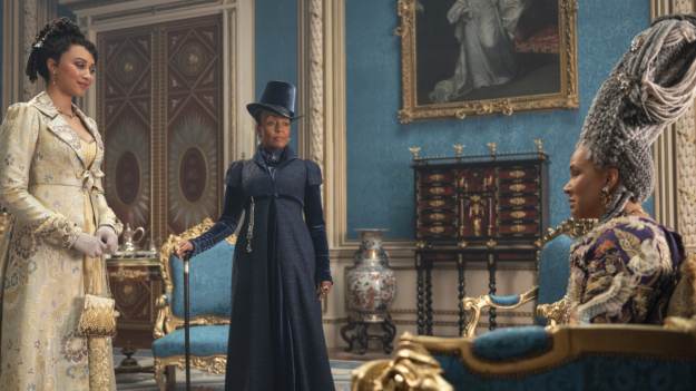 Trudno wyobrazić sobie „Bridgertonów” bez niej...