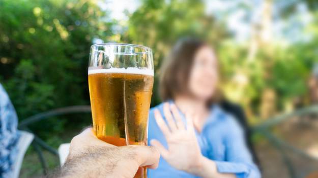 Chcesz ograniczyć alkohol? Australijscy naukowcy..